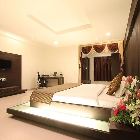 Prakruti Resort Vadodara Exteriör bild