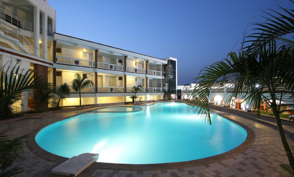 Prakruti Resort Vadodara Exteriör bild