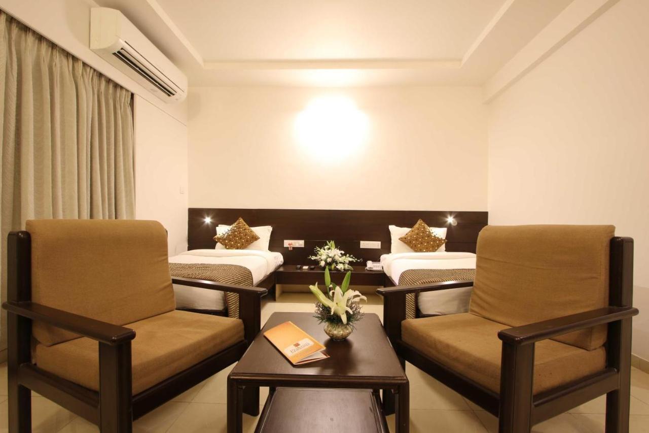 Prakruti Resort Vadodara Exteriör bild