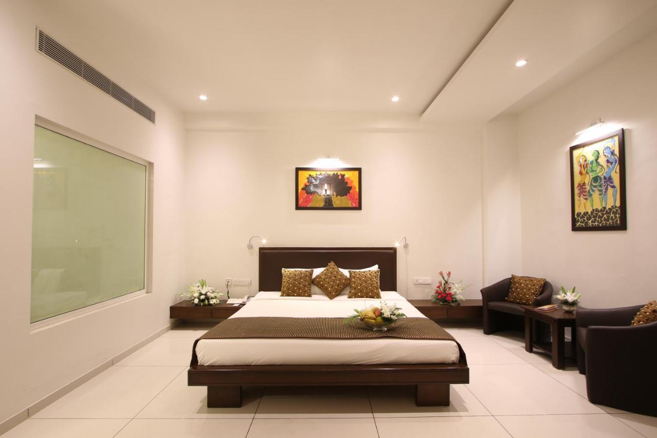 Prakruti Resort Vadodara Exteriör bild