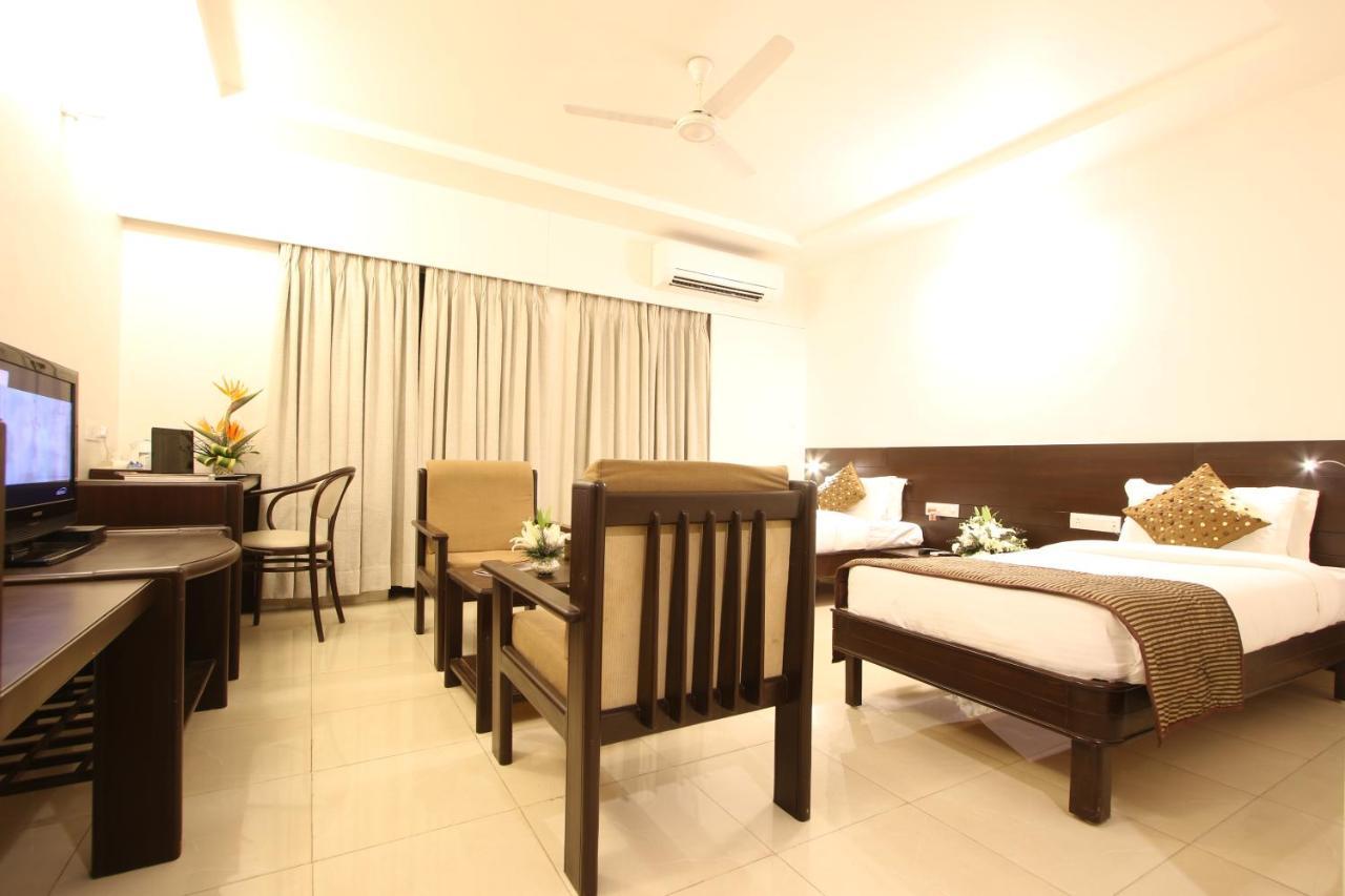 Prakruti Resort Vadodara Exteriör bild