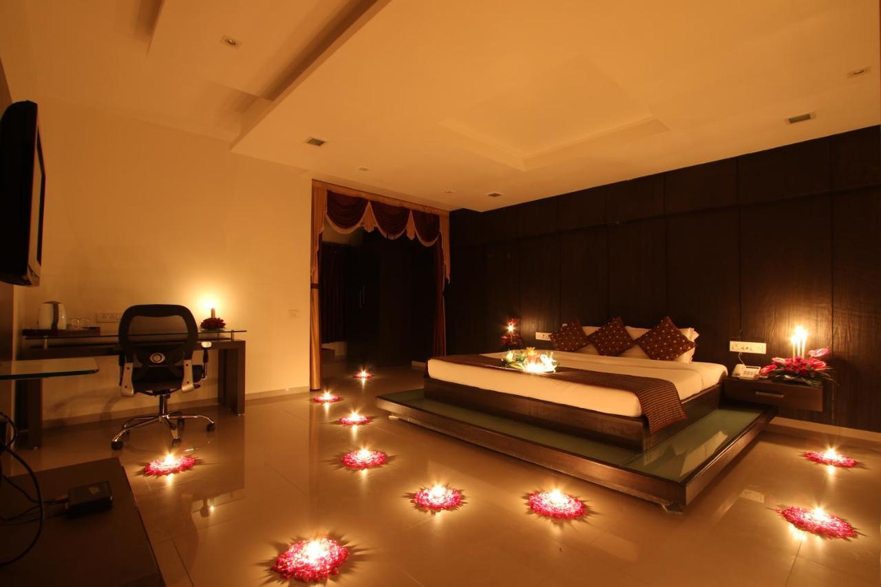 Prakruti Resort Vadodara Exteriör bild