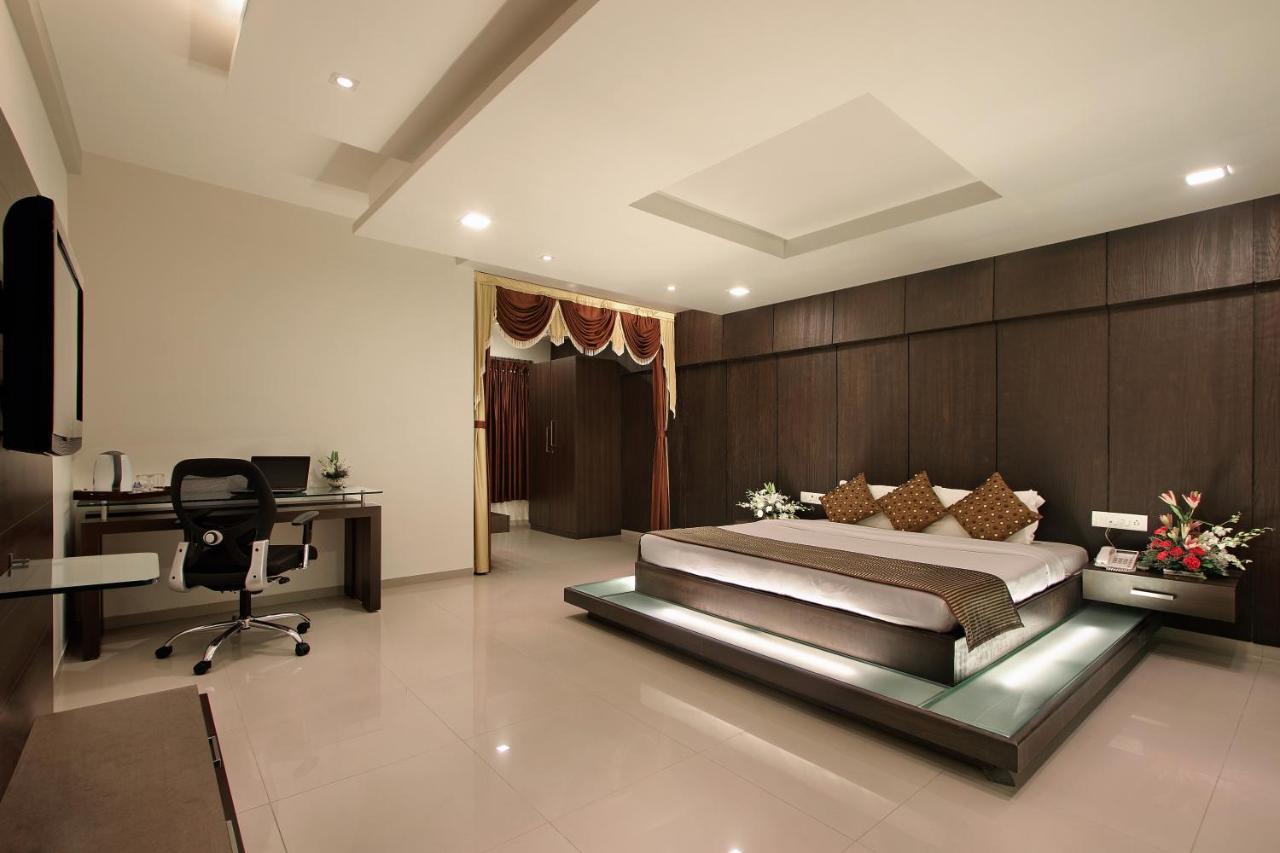 Prakruti Resort Vadodara Exteriör bild